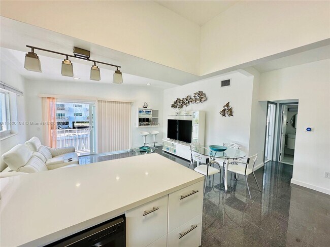 Foto del edificio - 3751 NE 170th St