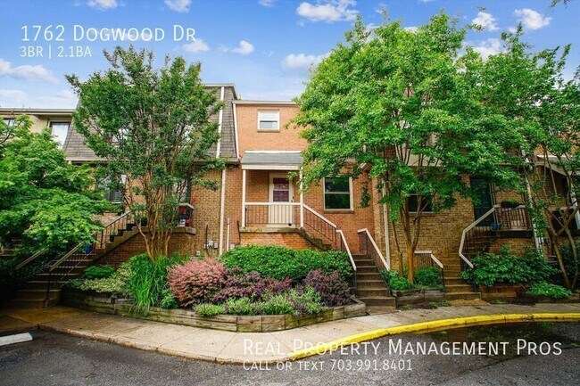 Photo - 1762 Dogwood Dr House