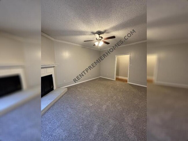 Building Photo - 500 Springwood Dr