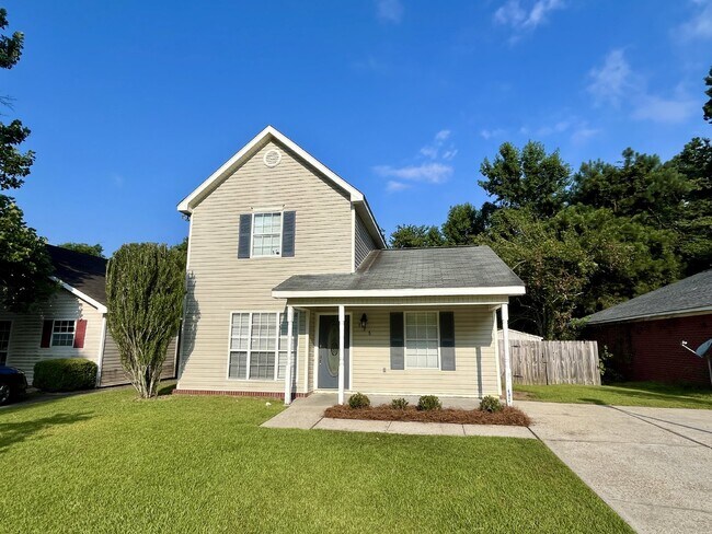 Building Photo - 136 Radford Cir