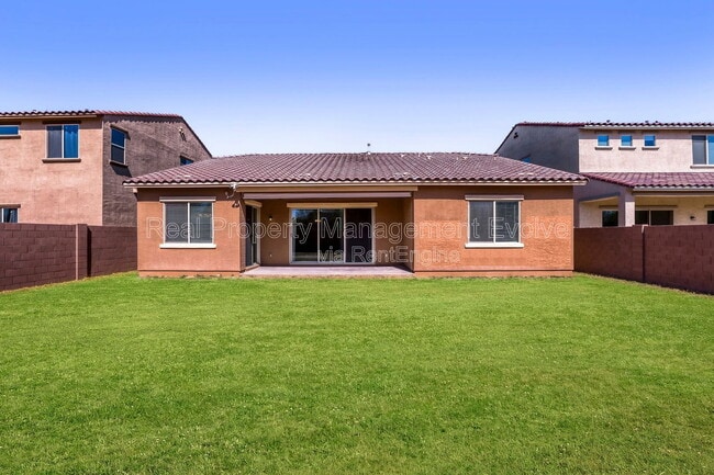 Foto del edificio - 8723 W Vista Ave