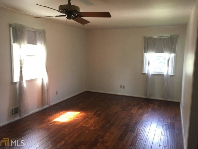 Building Photo - 5500 Milton Pl