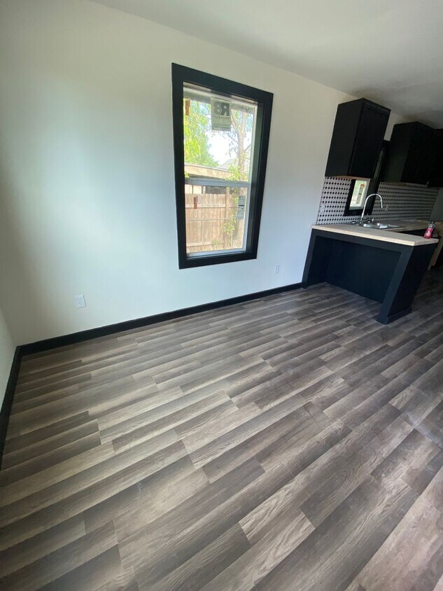 Primary Photo - Cute 3bedroom 1bath