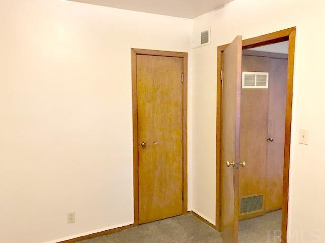 Building Photo - 124 N Willow Rd