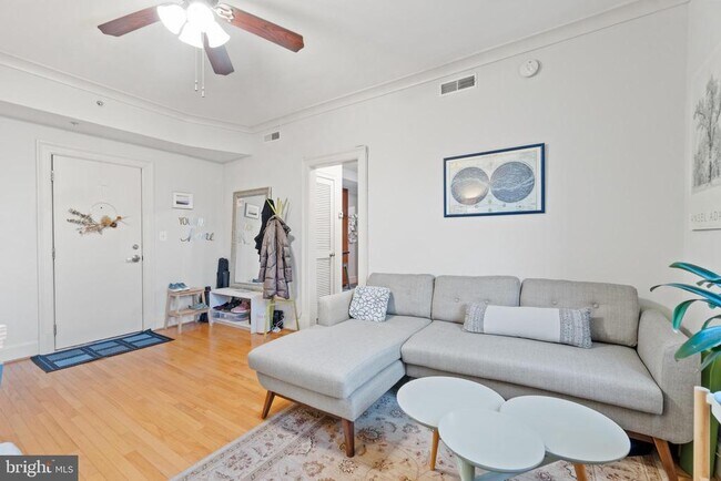 Foto del edificio - 3500 13th St NW