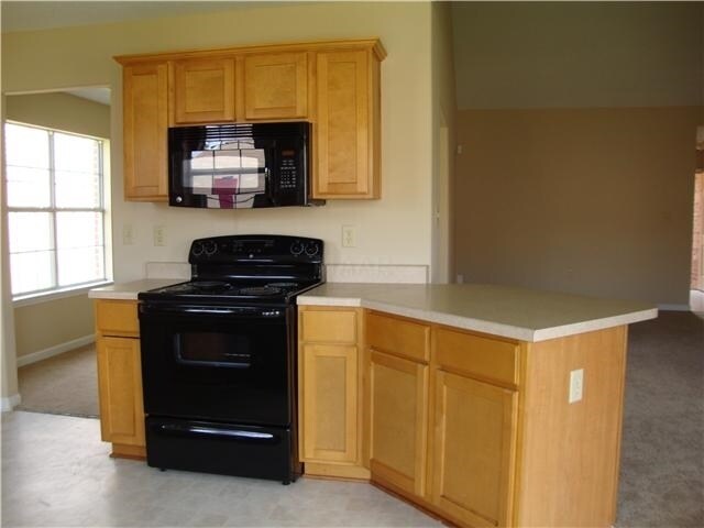 Foto del edificio - 6682 Whitten View Ln