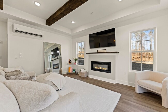 Interior Photo - Elements at Saratoga Lake