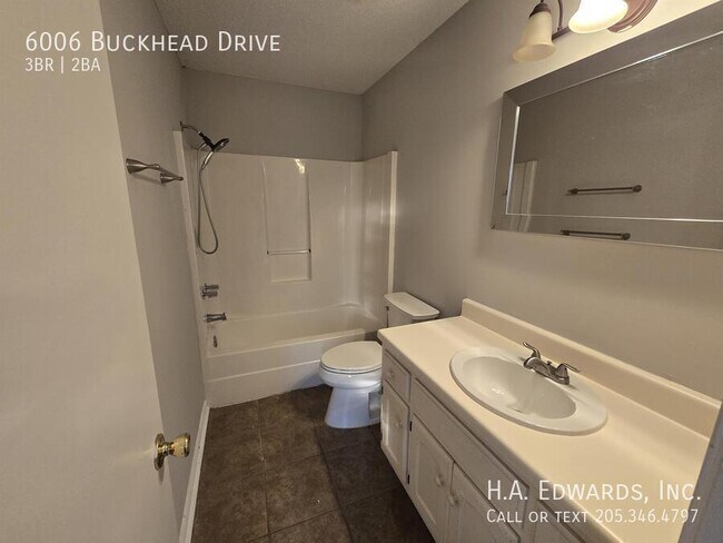 Building Photo - 6006 Buckhead Dr