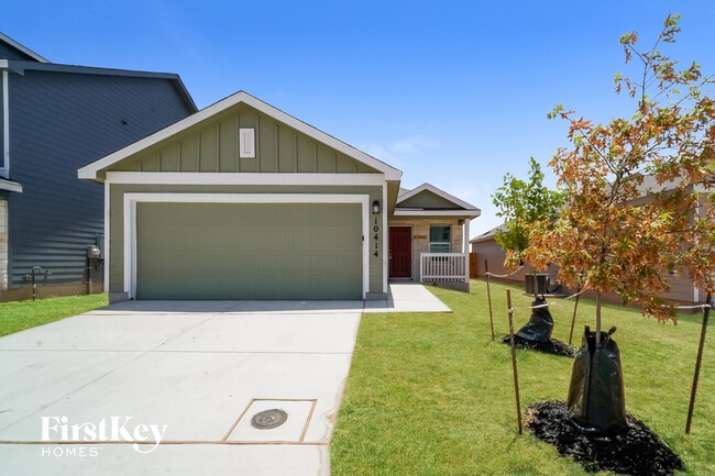 Building Photo - 10414 McClintock Dr