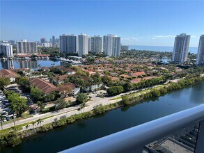 Building Photo - 3625 N Country Club Dr