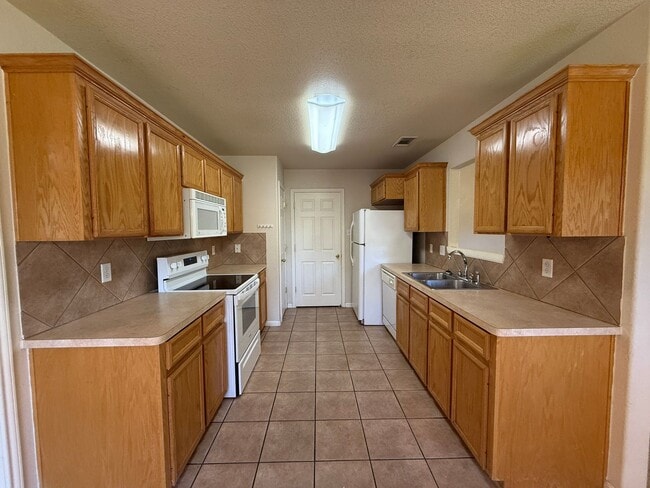 Building Photo - 222 Nolan Ridge Dr