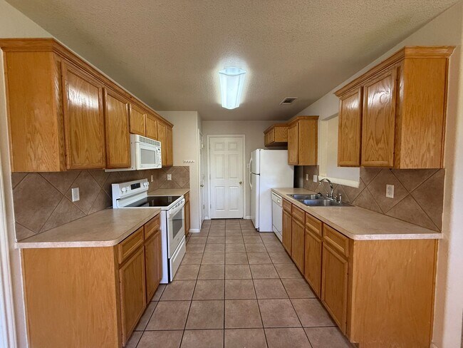 Foto del edificio - 222 Nolan Ridge Dr