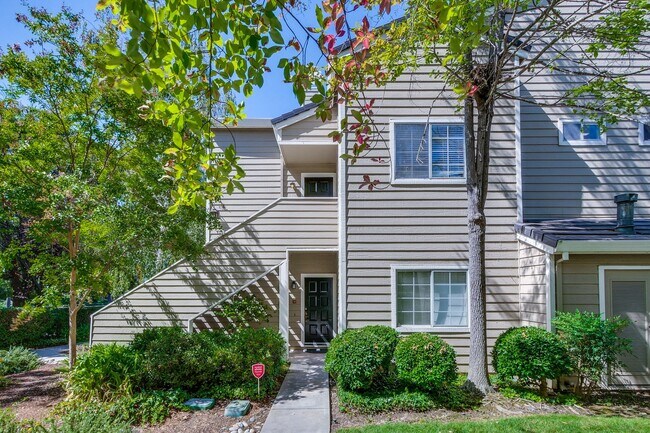 Building Photo - Lake Almaden Two Bedroom Condo AVAILABLE N...