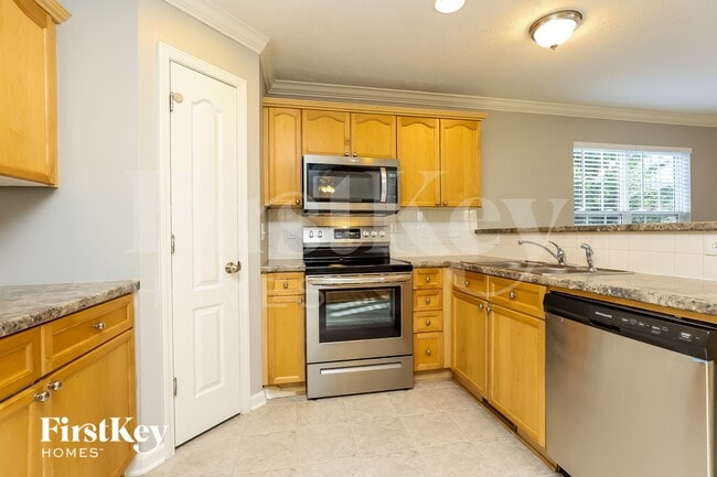 Building Photo - 1270 Chapmans Retreat Dr