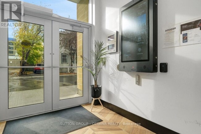 Building Photo - 399 Winston Ave