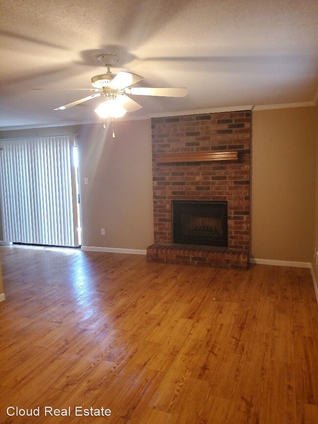 Building Photo - 3705 Hereford Ln