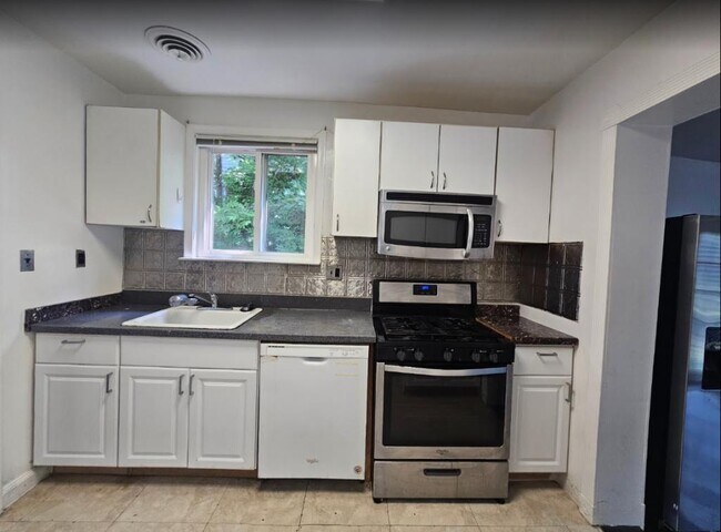 Foto del edificio - 3411 Rutgers St