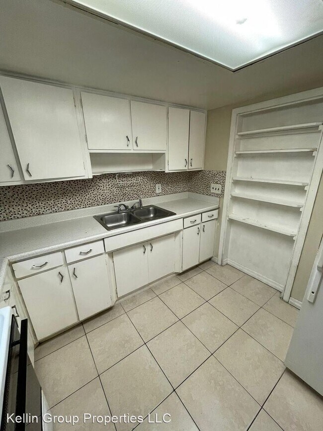 Foto del edificio - 3 br, 3 bath House - 1308 E Poinsettia Ave
