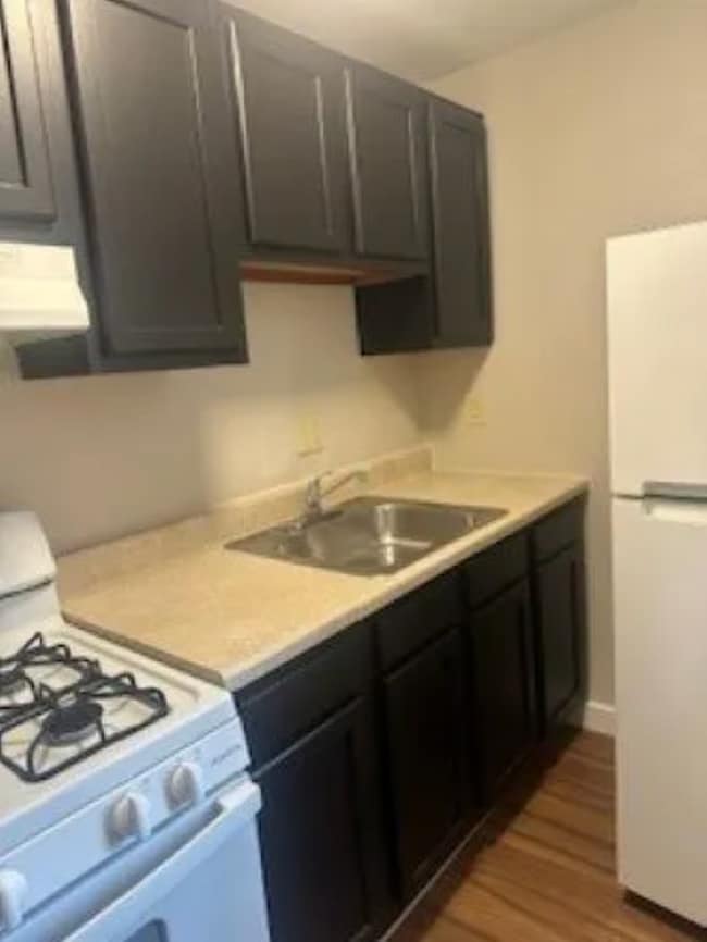 Foto del edificio - 321 Ella St