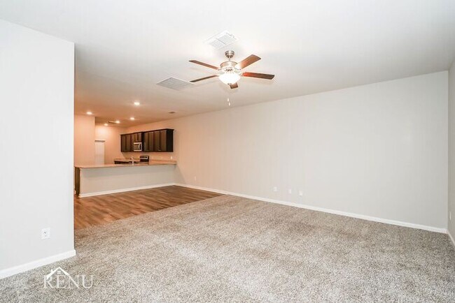 Building Photo - 127 Palomino Bnd Dr