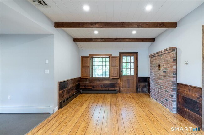 Foto del edificio - 37 Old Wheeler Ln