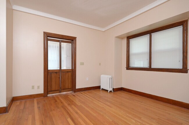Building Photo - 4 BD / 3 BA in St. Paul. HALF OFF FIRST MO...