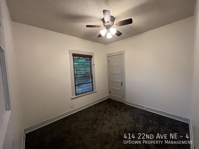 Building Photo - 414 22nd Ave NE