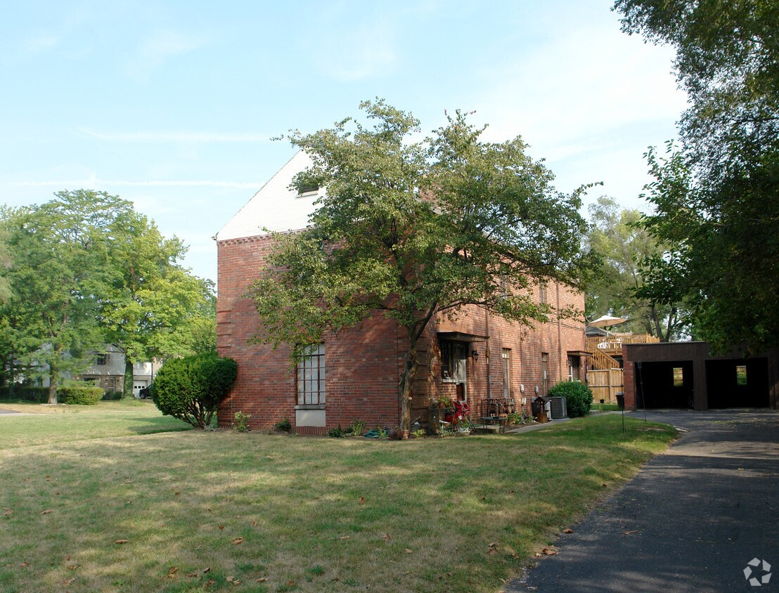 Building Photo - 1798-1804 Ashland Ave