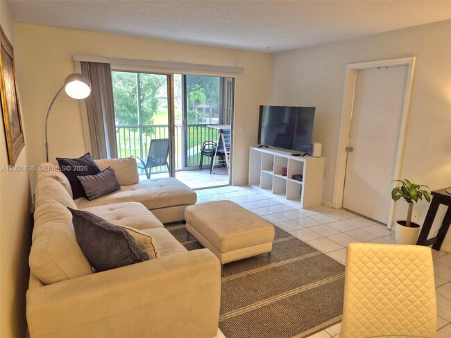 Foto del edificio - 12501 SW 14th St