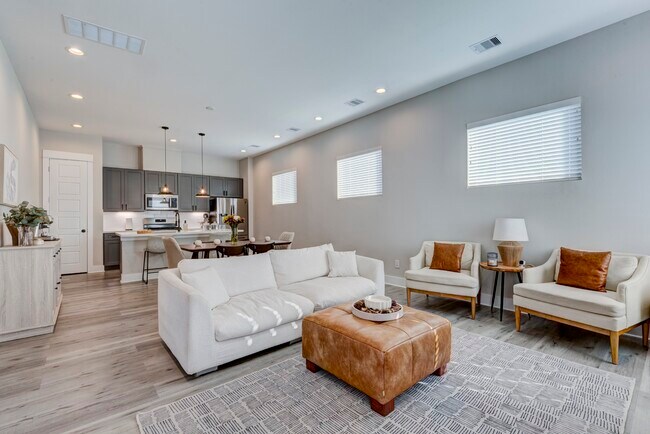 Foto del edificio - 1181 W Tidwell Rd