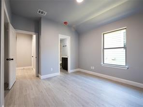 Building Photo - 419 W Elm St