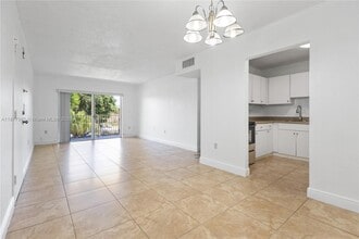 Building Photo - 5112 NW 79th Ave
