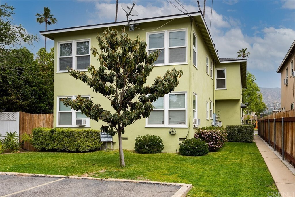 952 W Glenoaks Blvd Unit 1, Glendale, CA 91202 Apartments in Glendale