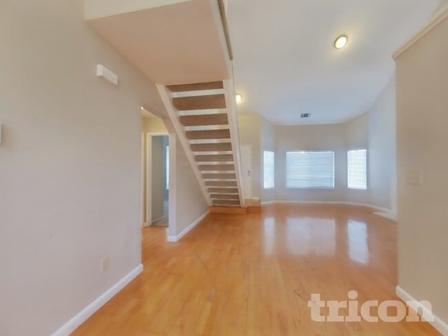 Foto del edificio - 5378 Sunrise Meadows Ln