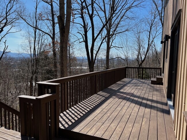 Building Photo - 3 Crosstimber Ct