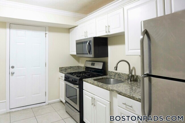 Building Photo - 712 Shawmut Ave