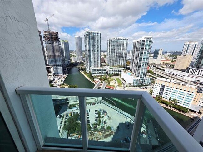 Building Photo - 41 SE 5th St