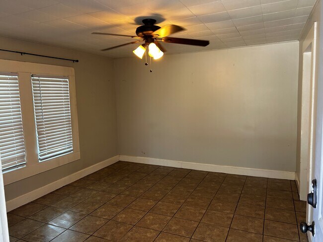 Building Photo - 229 N Garrison St