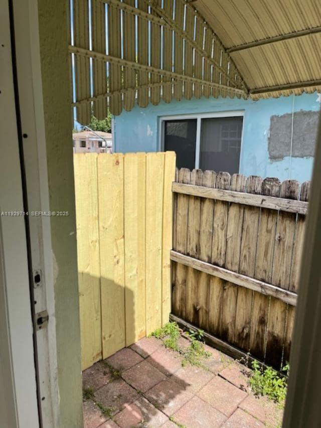 Foto del edificio - 1325 N 16th Ct