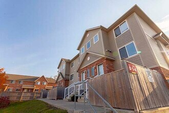 Building Photo - 265 Lawrence Avenue Townhomes