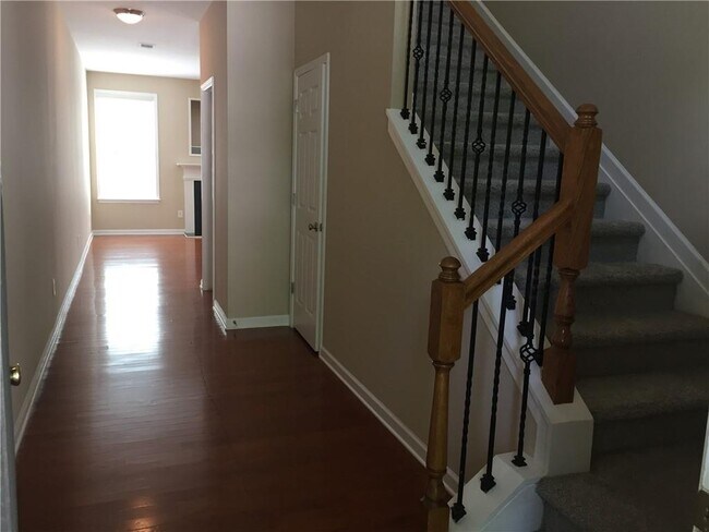 Foto del edificio - 3338 Castleberry Village Cir