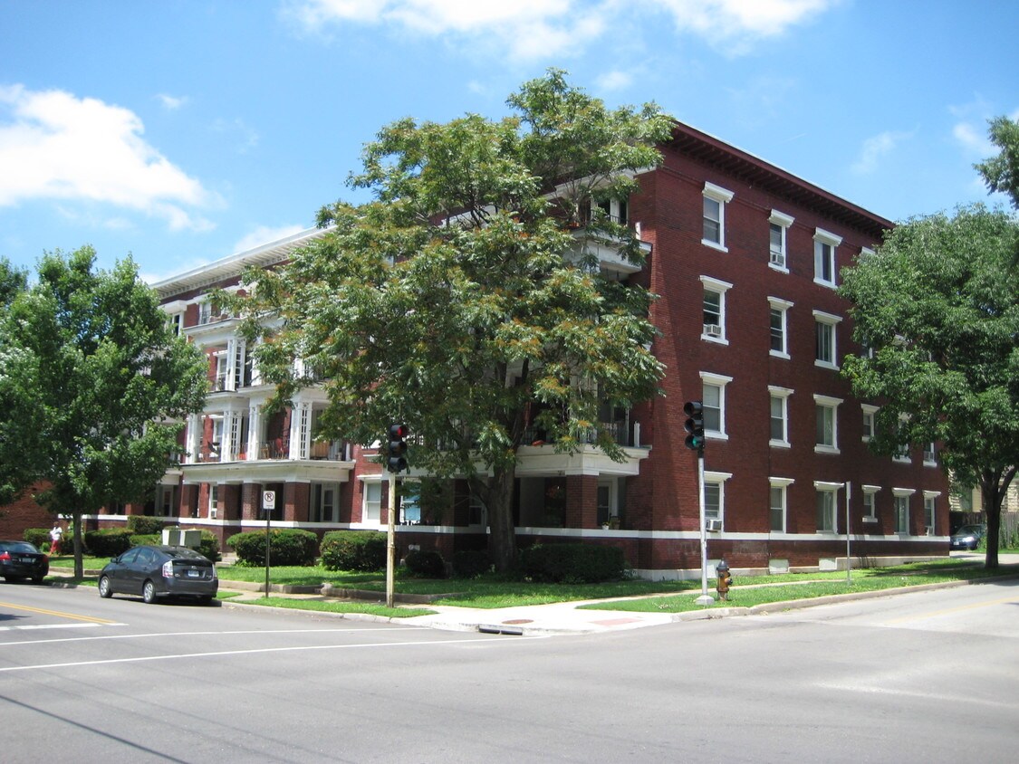 Foto principal - 116 E 43rd St