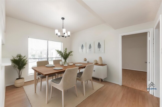 Foto del edificio - 3742 Thistlemont Dr