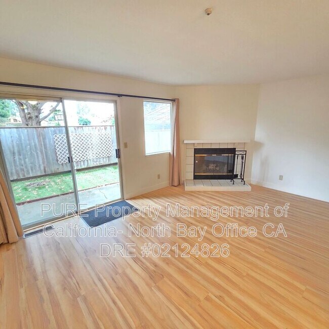 Foto del edificio - 21 Meadowbrook Ct