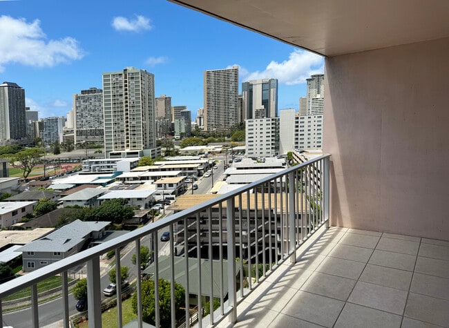 Lanai Waikiki View - 2439 Kapiolani Blvd