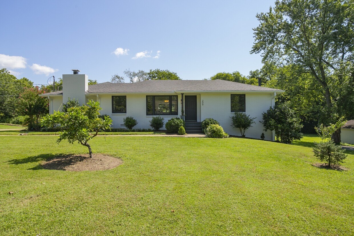 Primary Photo - 209 Donna Dr