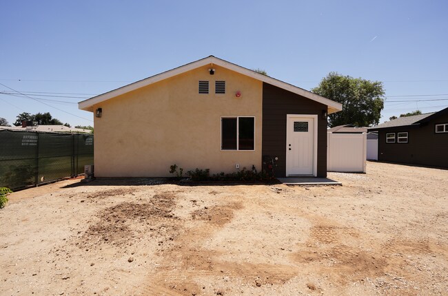 Foto del edificio - 4805 Charlotte Way