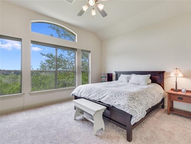 Foto del edificio - 15204 Barrie Dr