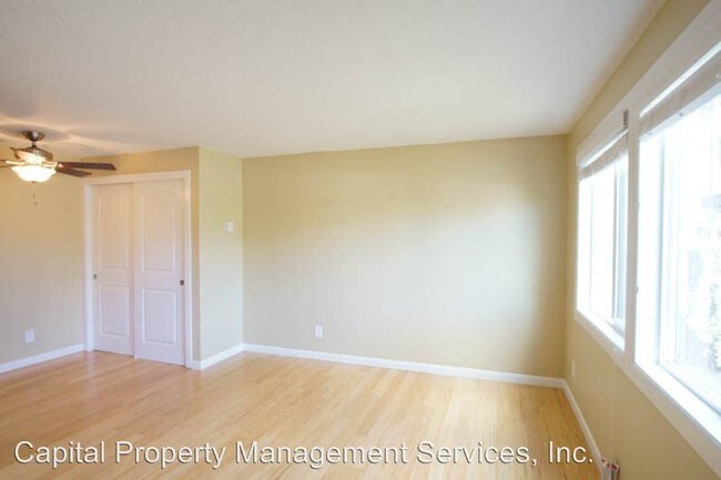 Foto del edificio - 4102-4128 SE Cesar Chavez Blvd