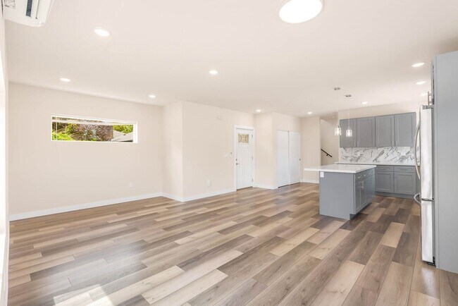 Foto del edificio - 1741 N 130th St